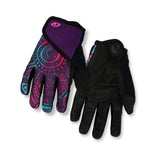 Giro DND Jr II Unisex Youth Cycling Gloves in action on young rider Blossom