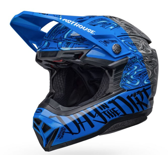 Slip on the Youth Fox x Honda Snapback Hat and show off your love and loyalty for two legendary motocross brands. With its iconic Honda graphic, easy adjustability, plus long-lasting construction and materials, this lid will take the #1 spot on your favorite moto hat podium.
