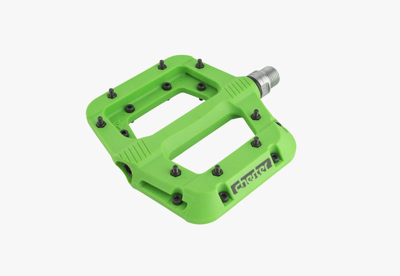 Race Face Chester MTB Pedal in Black with replaceable traction pins Green 2