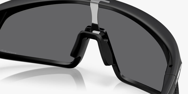 Oakley RSLV Unisex Lifestyle Sunglasses